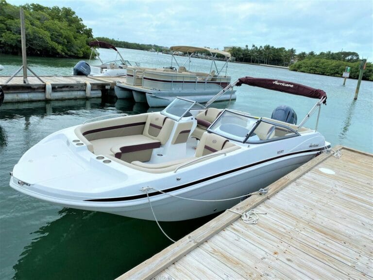 22' deck boat rental docked